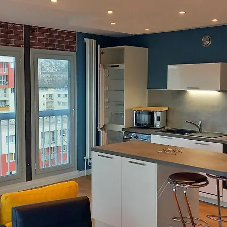 Ile Lacroix Avec Parking アパート